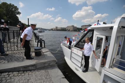 Презентация нового теплохода СТОЛИЦА на Москве- реке, Москва,  1 июля 2011 года.