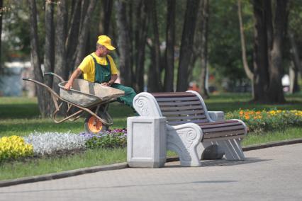 Благоустройство парка Гольяново, Москва, 16 июля 2011 года.