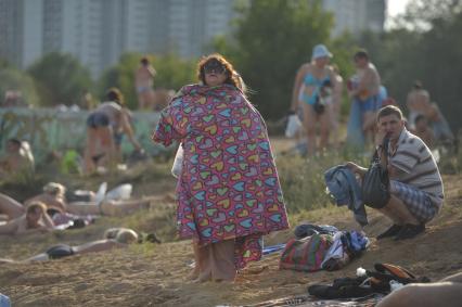 Пляж Строгино, Москва, 24 июля 2011 года.