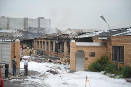 Последствия пожара в здании предприятия \"Клипмаш\". Москва.  09 августа 2011 года.