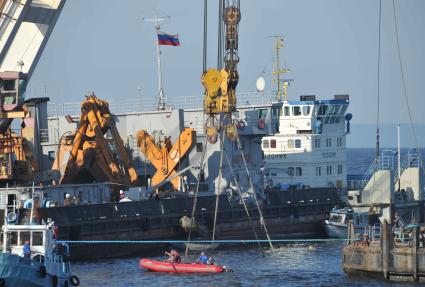 В Куйбышевском водохранилище на Волге затонул теплоход Булгария. Подъем корабля.