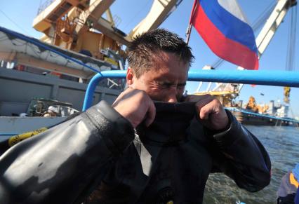 В Куйбышевском водохранилище на Волге затонул теплоход Булгария. Подъем корабля. Водолаз