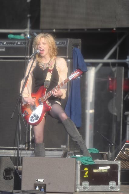 Кортни Лав в Москве, Courtney Love, пикник Афиши, Москва, 23 июля 2011 года.