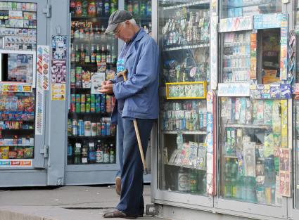 Продуктовая палатка. Москва.  18 июля 2011 года.