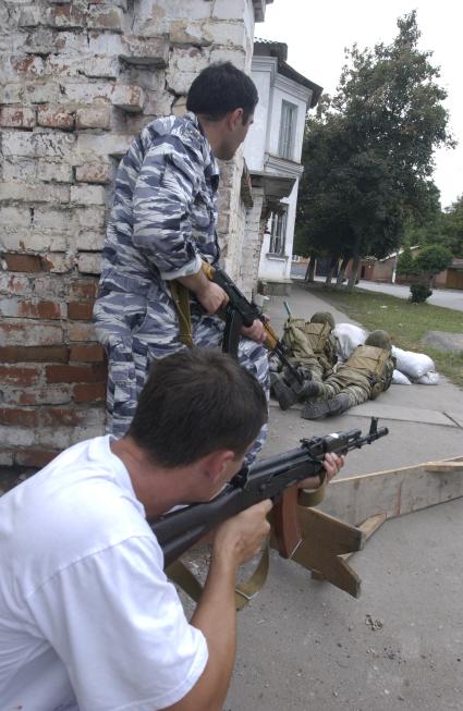 Террористический акт в Беслане. Штурм школы.