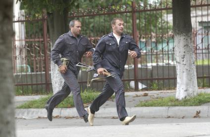 Террористический акт в Беслане. Штурм школы.