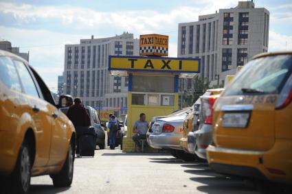 Такси. Москва. 07 августа 2011 года.