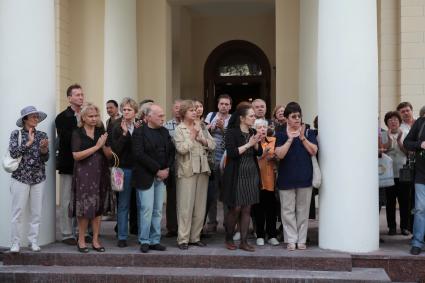 Прощание с пианистом Николаем Петровым прошло в Большом зале Московской консерватории. Москва. 05 августа 2011 года.