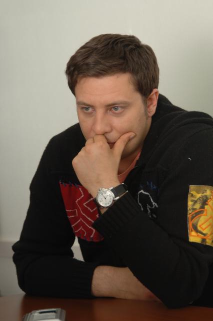 Сергей Сергеевич Минаев - российский бизнесмен, публицист, телеведущий, радиоведущий, писатель. 7 июня 2006 года.