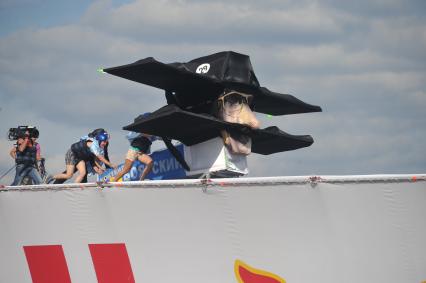 7 августа 2011 в Строгинской пойме Москвы-реки, состоялся Red Bull Flugtag, Парад самых разнообразных самодельных летательных аппаратов.