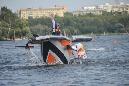 7 августа 2011 в Строгинской пойме Москвы-реки, состоялся Red Bull Flugtag, Парад самых разнообразных самодельных летательных аппаратов.