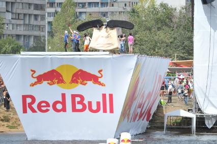 7 августа 2011 в Строгинской пойме Москвы-реки, состоялся Red Bull Flugtag, Парад самых разнообразных самодельных летательных аппаратов.