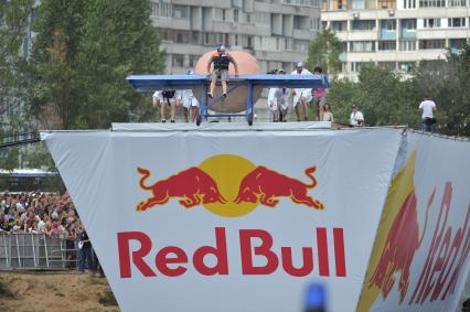 7 августа 2011 в Строгинской пойме Москвы-реки, состоялся Red Bull Flugtag, Парад самых разнообразных самодельных летательных аппаратов.