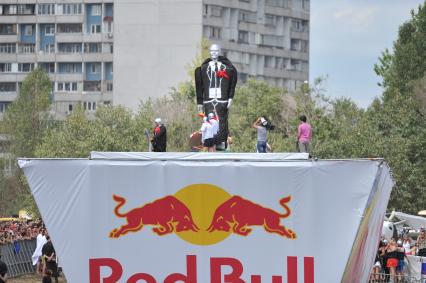 7 августа 2011 в Строгинской пойме Москвы-реки, состоялся Red Bull Flugtag, Парад самых разнообразных самодельных летательных аппаратов.