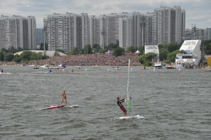 7 августа 2011 в Строгинской пойме Москвы-реки, состоялся Red Bull Flugtag, Парад самых разнообразных самодельных летательных аппаратов.