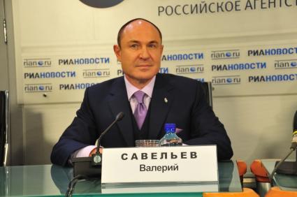 Фонд уникальных культурных проектов им. Когана приобрел скрипку Гварнери РОБРЕХТ. На снимке: соучредитель Фонда уникальных культурных проектов им. Когана, председатель Совета директоров Группы компаний AVS GROUP Валерий Савельев. 6 сентября 2011 года.