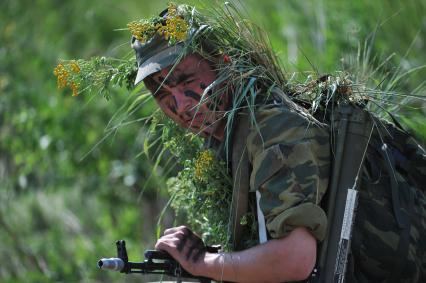 Учения 22 гвардейской отдельной бригады специального назначения Мо РФ в Ростове на Дону. Военная маскировка камуфляж. 21 июня 2011 года.