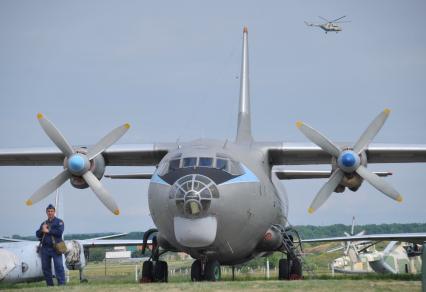 Военный самолет. RF- 95683  21 июня 2011 года.