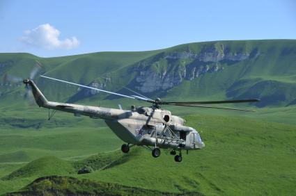 Вертолет RF-95661 ВВС России. Сторожевая-2, станица Зеленчукская. Карачаево-Черкесия. Учения 34 отдельной мотострелковой бригады горной Южного военного округа. 23 июня 2011.