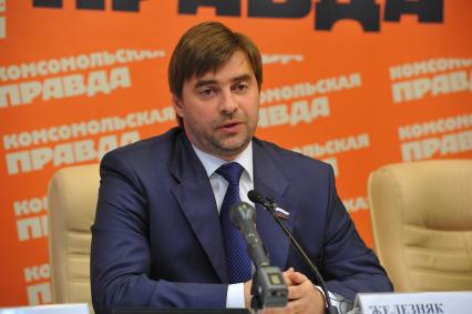 Председатель Комитета Государственной Думы Федерального Собрания Российской Федерации по информационной политике, информационным технологиям и связи Железняк Сергей Владимирович в ИД КП. 8 августа 2011 года.