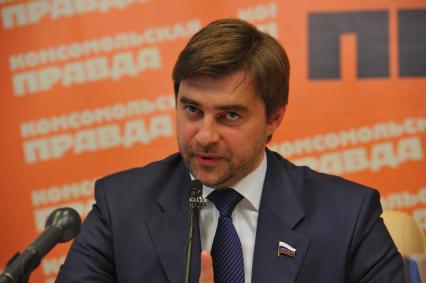 Председатель Комитета Государственной Думы Федерального Собрания Российской Федерации по информационной политике, информационным технологиям и связи Железняк Сергей Владимирович в ИД КП. 8 августа 2011 года.