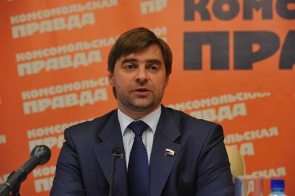 Председатель Комитета Государственной Думы Федерального Собрания Российской Федерации по информационной политике, информационным технологиям и связи Железняк Сергей Владимирович в ИД КП. 8 августа 2011 года.