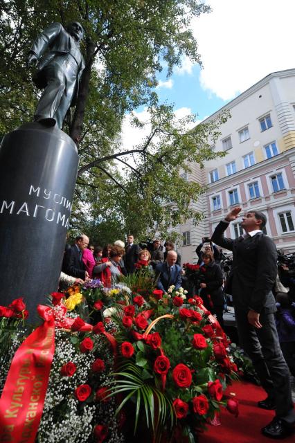 Открытие памятника Муслиму Магомаеву в центре Москвы. 15 сентября  2011 года.