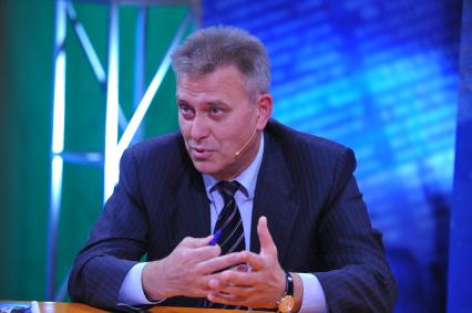 Руководитель Российского центра обучения избирательным технологиям Александр Иванченко в ИД КП. 19 сентября 2011 года.