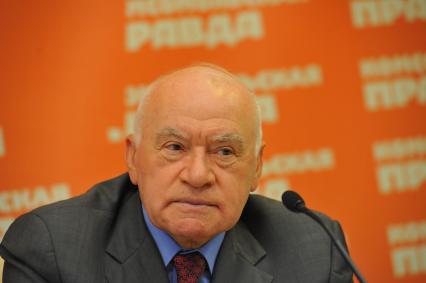 Директор Научно-исследовательского центра сердечно-сосудистой хирургии им. А.Н.Бакулева Лео Бокерия в ИД КП. 19 сентября 2011 года.