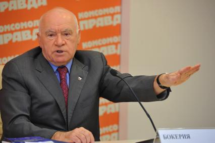 Директор Научно-исследовательского центра сердечно-сосудистой хирургии им. А.Н.Бакулева Лео Бокерия в ИД КП. 19 сентября 2011 года.
