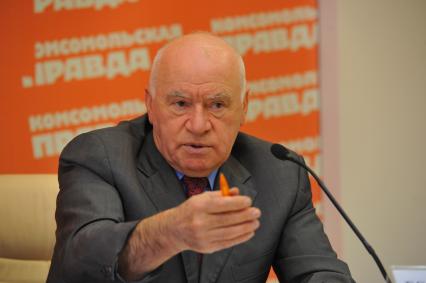 Директор Научно-исследовательского центра сердечно-сосудистой хирургии им. А.Н.Бакулева Лео Бокерия в ИД КП. 19 сентября 2011 года.