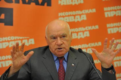 Директор Научно-исследовательского центра сердечно-сосудистой хирургии им. А.Н.Бакулева Лео Бокерия в ИД КП. 19 сентября 2011 года.