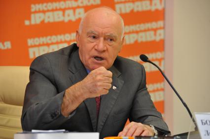 Директор Научно-исследовательского центра сердечно-сосудистой хирургии им. А.Н.Бакулева Лео Бокерия в ИД КП. 19 сентября 2011 года.