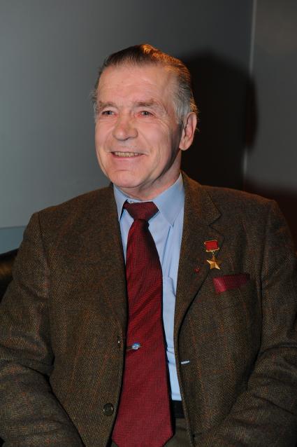 Летчик-космонавт Александр Серебров. 30 сентября 2011 года.