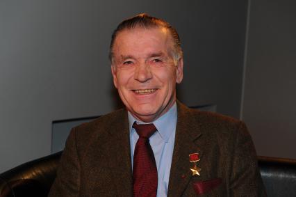 Летчик-космонавт Александр Серебров. 30 сентября 2011 года.