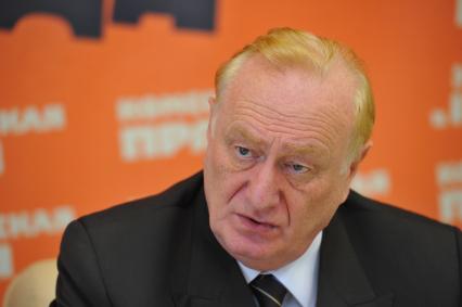 Врач-психиатр, заместитель директора Государственного научного центра социальной и судебной психиатрии им.В.П. Сербского Зураб Кекелидзе в ИД КП. 30 сентября 2011 года.