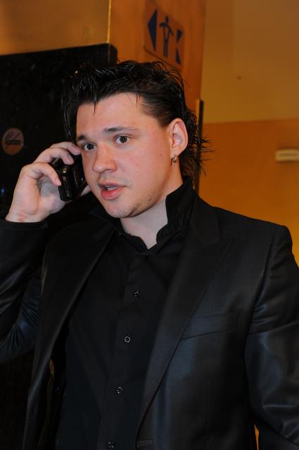 Участник группы КОРНИ Алексей Кабанов на вручении Русской Музыкальной Премии телеканала RU.TV. 1 октября 2011 года.