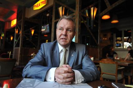 Директор Центра исследований постиндустриального общества Владислав Иноземцев во время интервью. Москва. 02 сентября 2011 года.