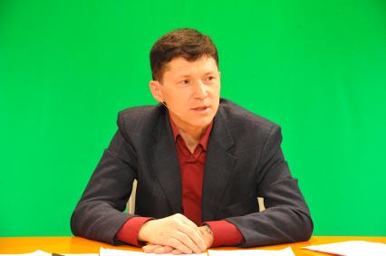 Профессор, доктор политических наук Алексей Чернышов во время интервью ИД \"Комсомольская правда\". Москва. 07 октября 2011 года.
