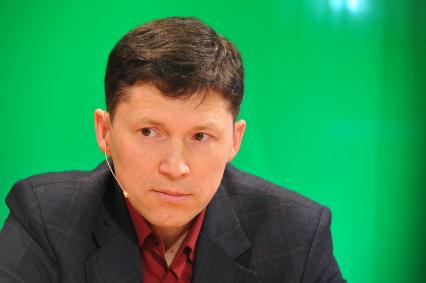 Профессор, доктор политических наук Алексей Чернышов в ИД КП. 7 октября 2011 года.