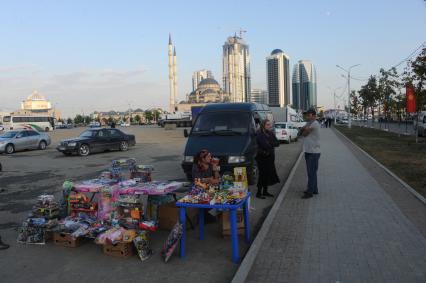 Уличная торговля на улицах Грозного. 5 октября 2011 года.