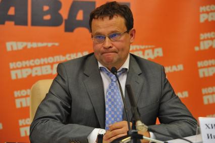 Врио директора Департамента создания и развития информационного общества Министерства связи и массовых коммуникаций РФ  Игорь  Химченко в ИД КП. 8 августа 2011 года.