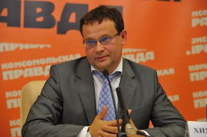 Врио директора Департамента создания и развития информационного общества Министерства связи и массовых коммуникаций РФ  Игорь  Химченко в ИД КП. 8 августа 2011 года.