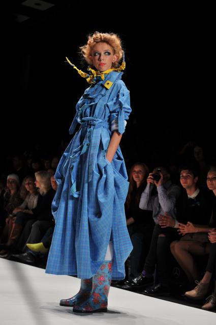 Во время показа коллекции марки \"YeZ by YEGORZAITSEV\" в рамках Mercedes-Benz Fashion Week.  23 октября 2011 года.