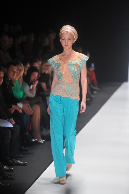 Показ коллекции Borodulin\'s на неделе моды Mercedes-Benz Fashion Week.  23 октября 2011 года.