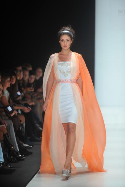 Показ коллекции Borodulin\'s на неделе моды Mercedes-Benz Fashion Week.  23 октября 2011 года.