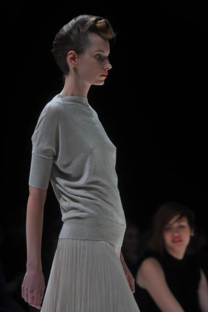 Показ коллекции TEGIN на неделе моды Mercedes-Benz Fashion Week. 23 октября 2011 года.