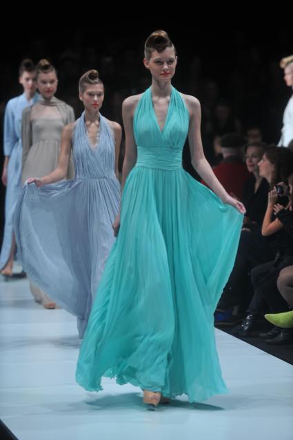 Показ коллекции TEGIN на неделе моды Mercedes-Benz Fashion Week. 23 октября 2011 года.