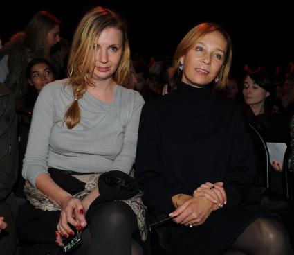Закрытие Недели моды Volvo Fashion Week. На снимке: главный редактор российской и немецкой версии журнала INTERVIEW Алена Долецкая (справа). 31 октября 2011 года.