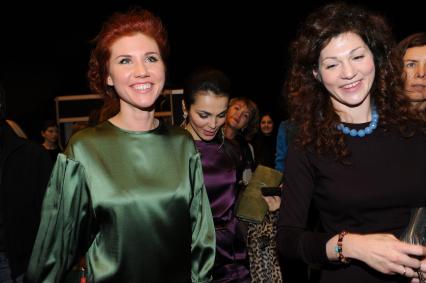 Закрытие Недели моды Volvo Fashion Week. На снимке: член общественного совета движения МОЛОДАЯ ГВАРДИЯ Анна Чапман. 31 октября 2011 года.